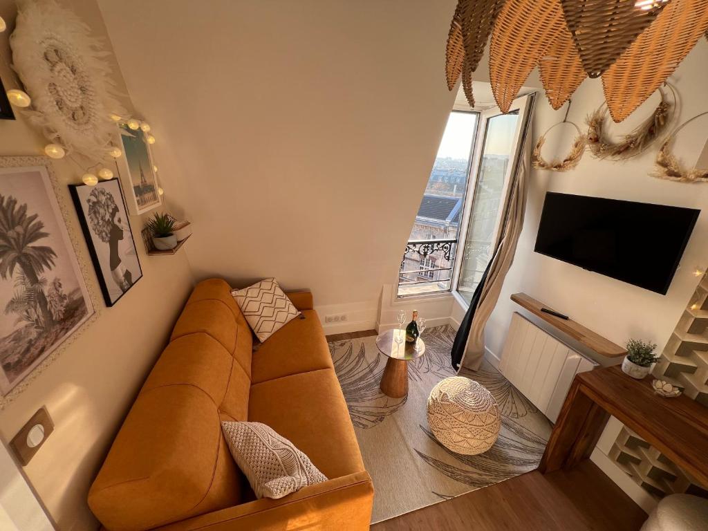 Rooms with fabulous view on Paris roofs - 4