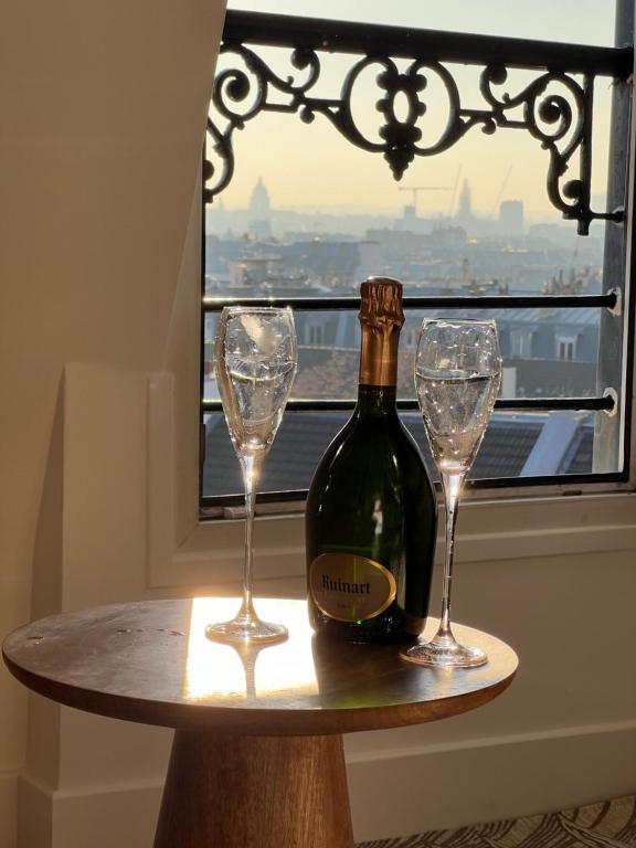 Rooms with fabulous view on Paris roofs - 5