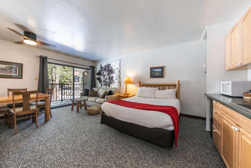 Modern Studio w/Balcony #211 at Donner Lake Village, Truckee