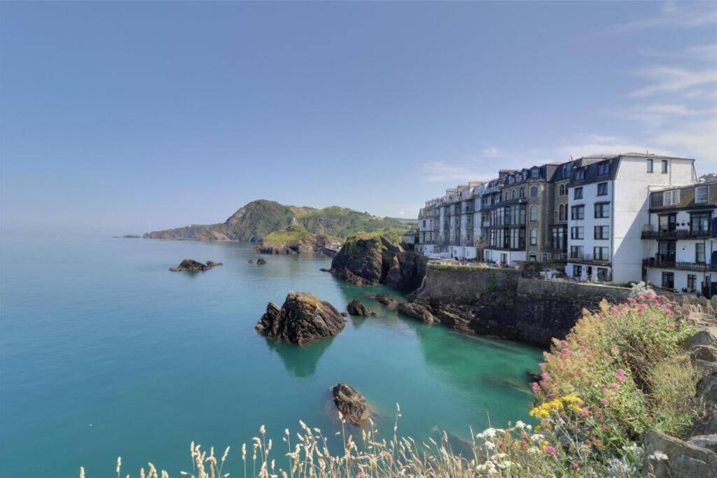 Sound of the Sea, Capstone Crescent, Ilfracombe - photo 4