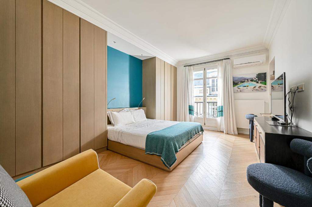 Elegant 170m2 Paris Apartment near Eiffel Tower - 4