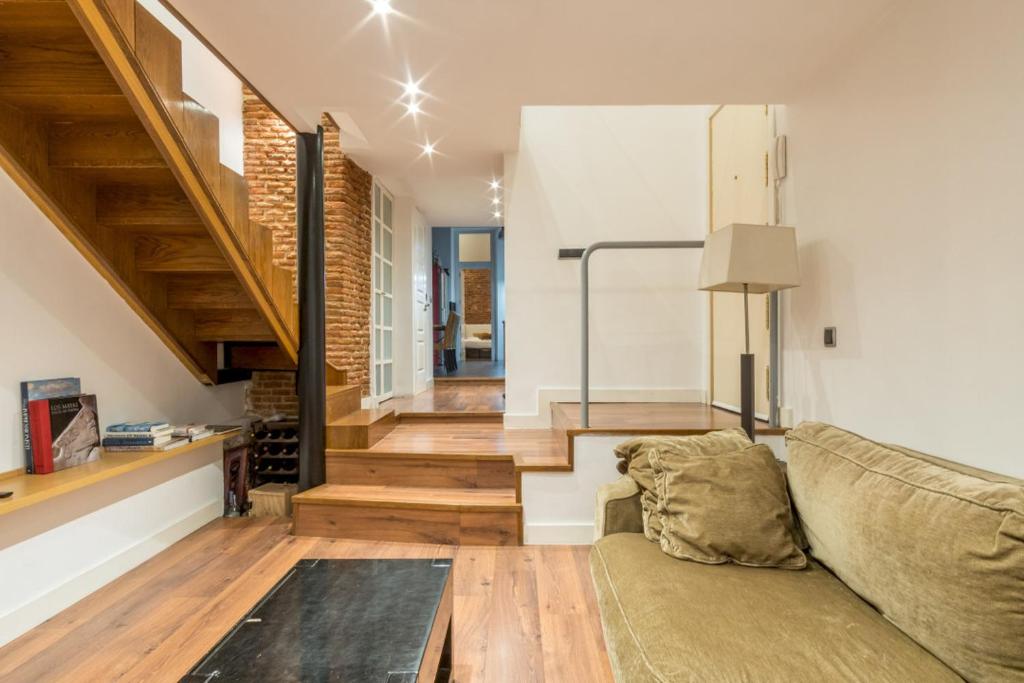 Downtown Duplex - 2 Bedrooms 2 Bathrooms - Opera - 3