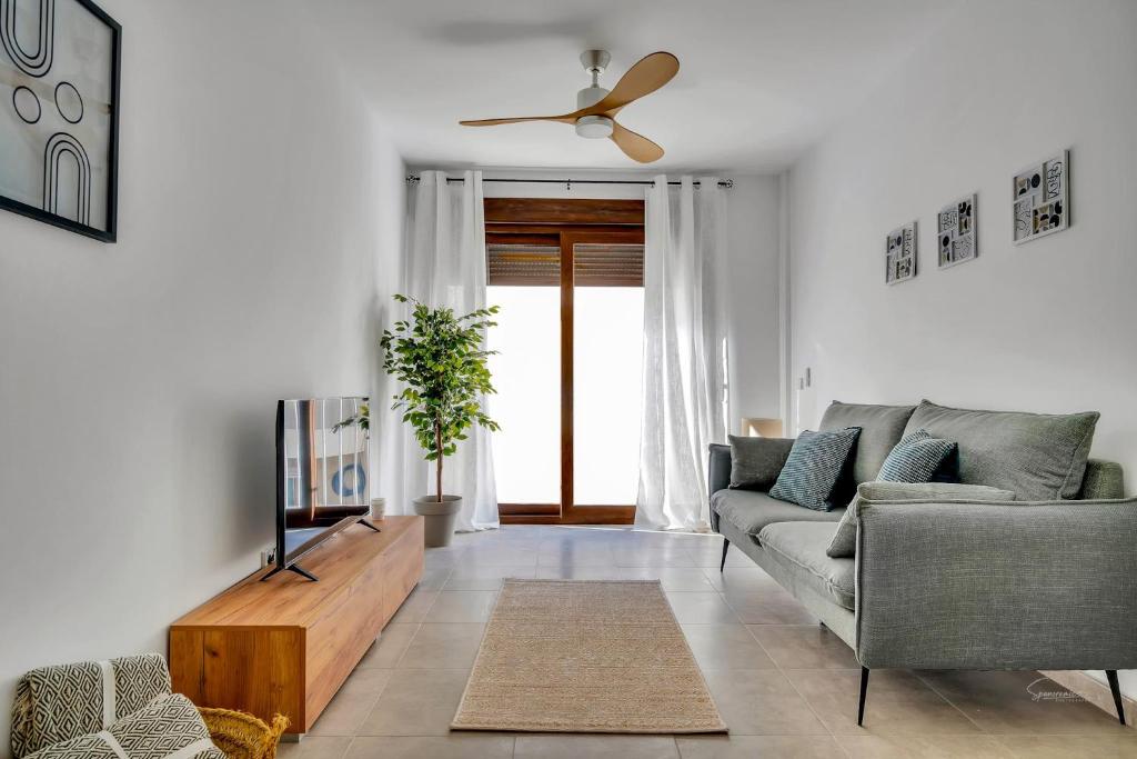 Welcome One - by Aldertons, Moraira