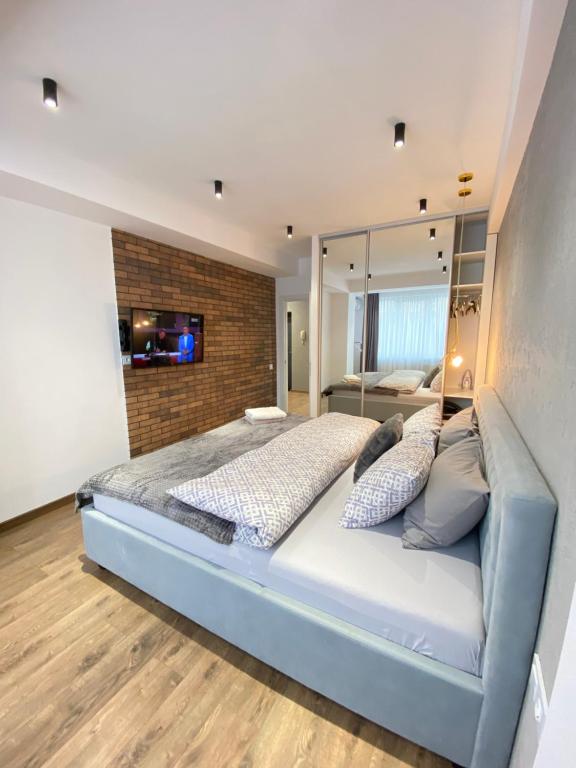 LARGE and MODERN APARTMENT in the CENTRE of CHISINAU, Kišiněv