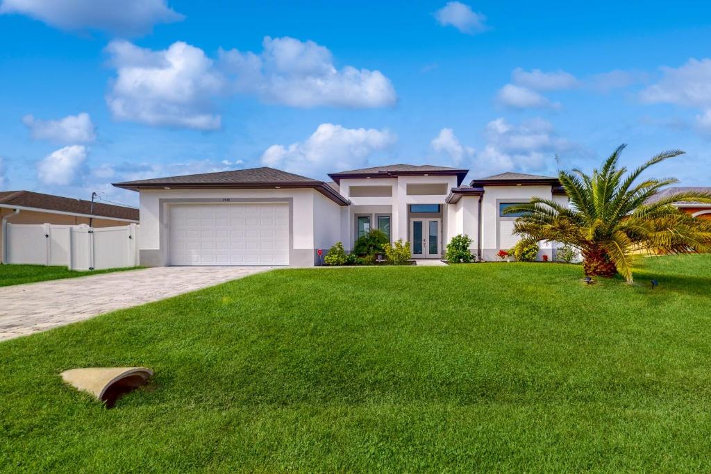 Pineapple Cove, Cape Coral