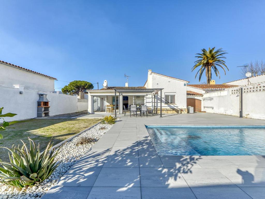 Holiday Home Villa Montgrí by Interhome - 1