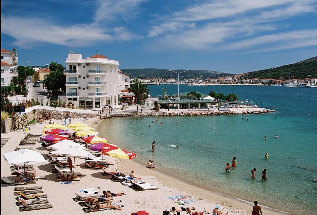 Pasifik Hotel — Hotel in Cesme