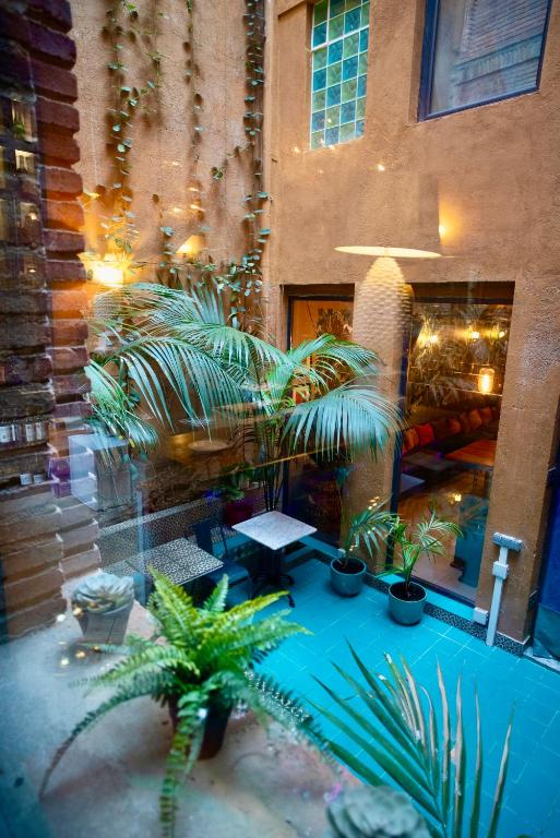 Hotel Lincoln Lounge - 5
