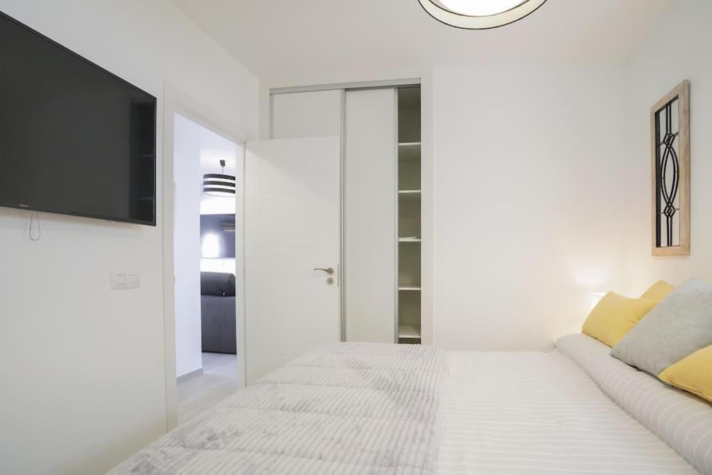 Luxury Solarium, Jacuzzi, A/C and Wi-fi - 5