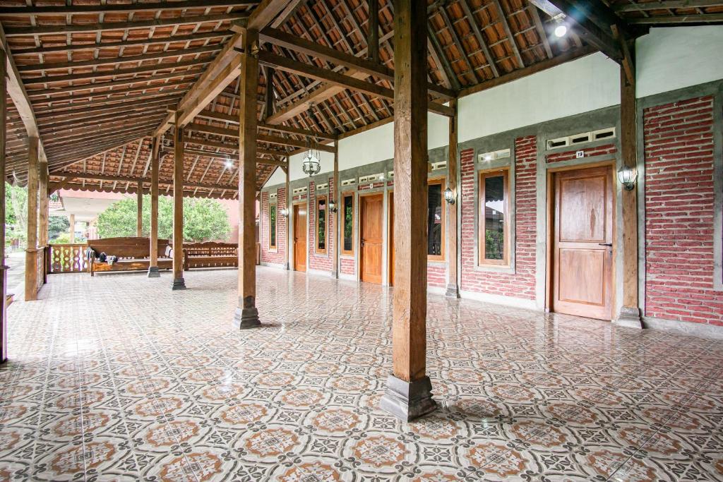 Lobby, Joglo Ndalem Sabine Syariah in Yogyakarta