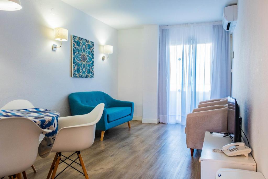 Apartamentos Buensol — Hotel rooms in Torremolinos, Andalusia