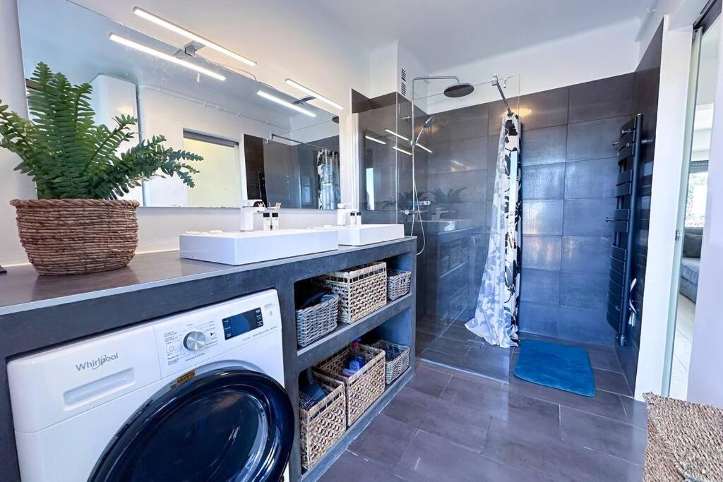 LAVERNE - Stunning Sea View T3 with South-Facing Terrace - 4