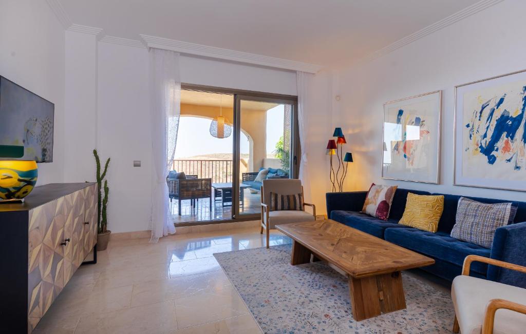 Newly Renovated Apartment with Amazing View - 4