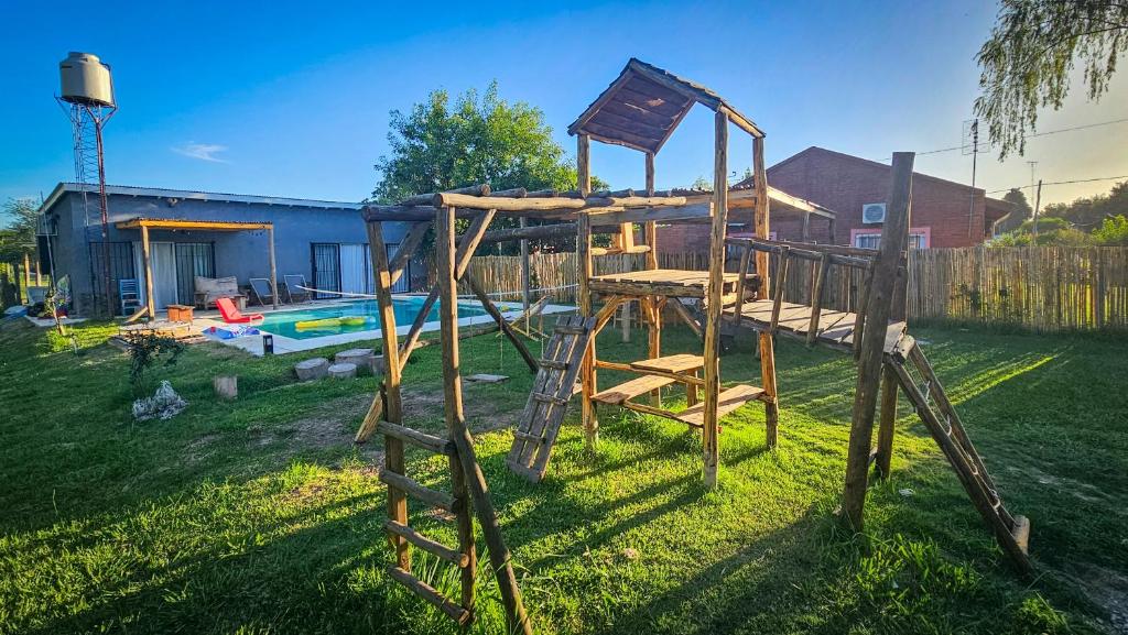 Propiedad Privada con Piscina y parque - 4