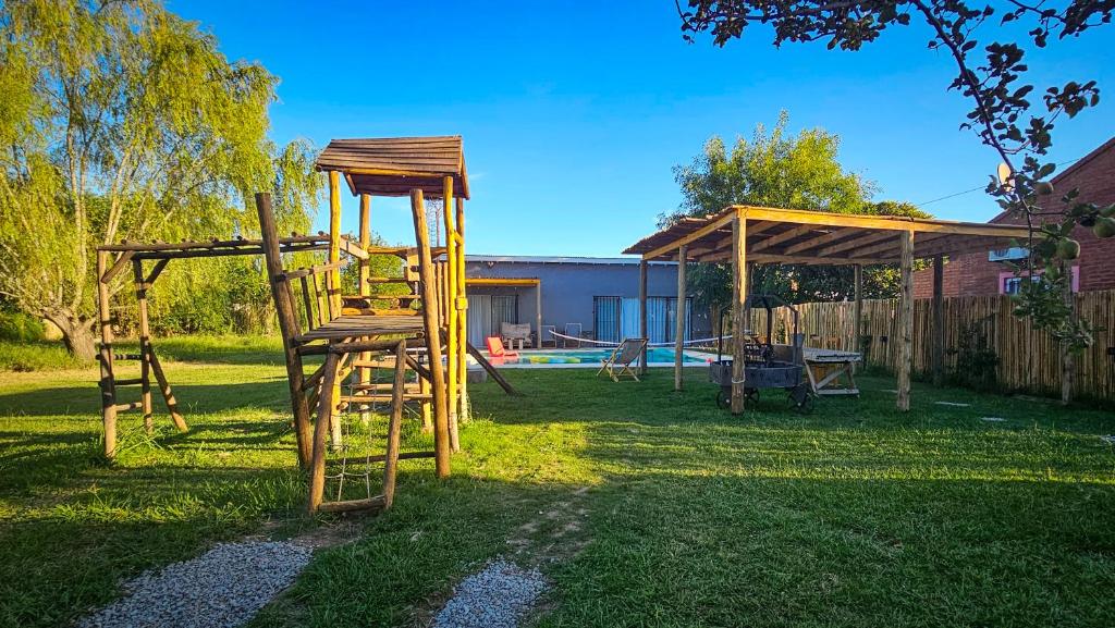 Propiedad Privada con Piscina y parque - 5