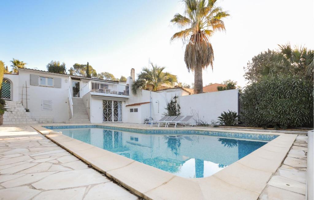 Stunning Home In Fréjus - 1