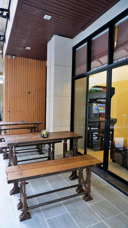 iCheck inn Gems Center Silom