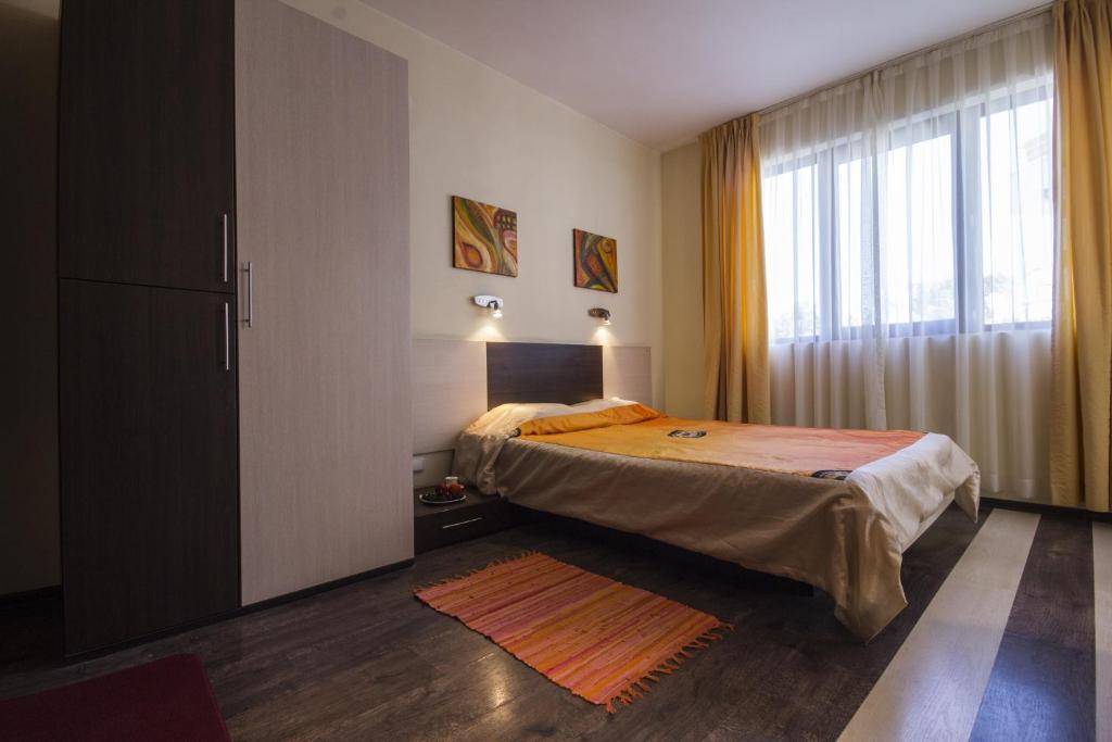 Coral Guest House photo