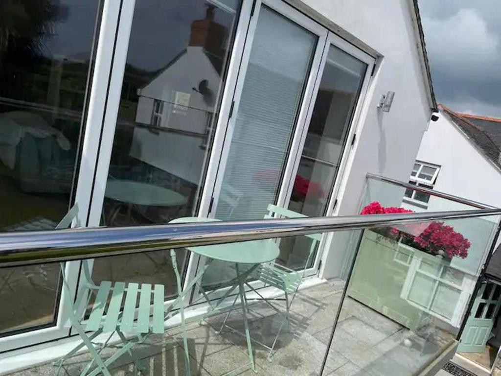 Immaculate Studio, Penzance photo 8