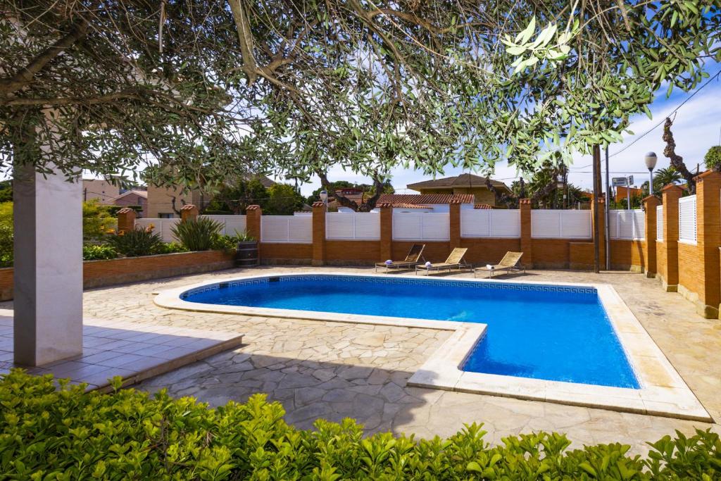 VILADOMAT BEACH - Only Families Villa - 2