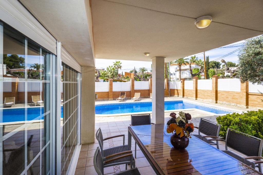 VILADOMAT BEACH - Only Families Villa - 3