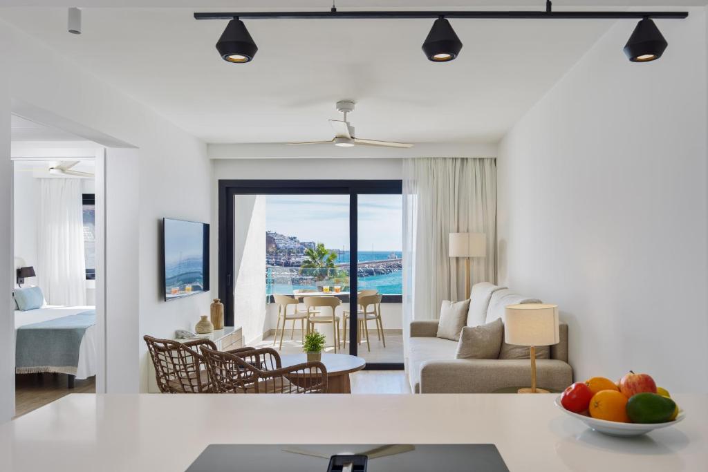 XQ Vistamar — Hotel rooms in Puerto Rico, Canary Islands