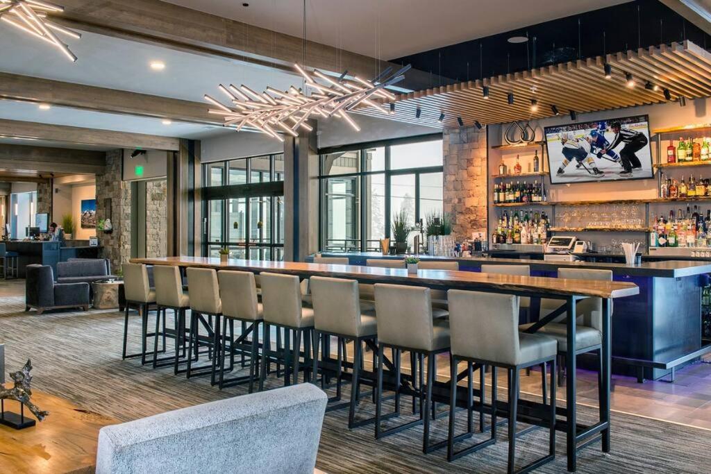 Highly-rated bar