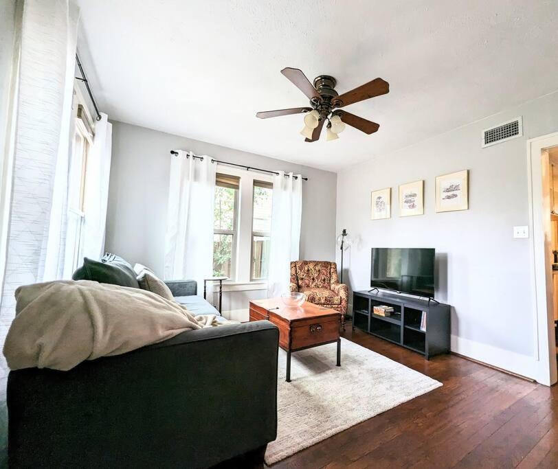 Charming Home on Callahan, Tyler