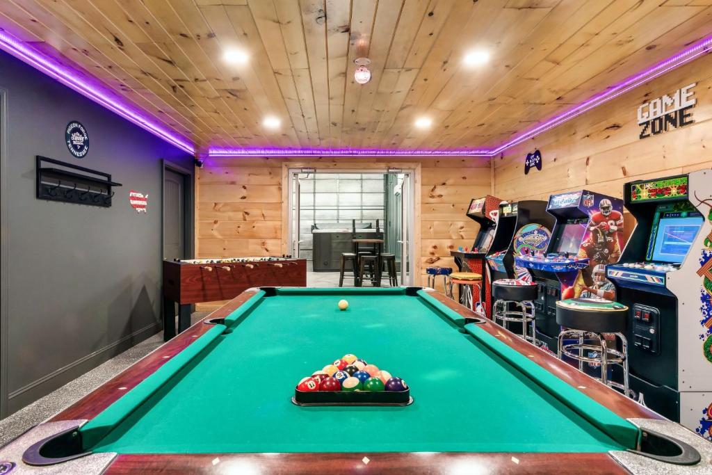 Big Red Barn, Sevierville