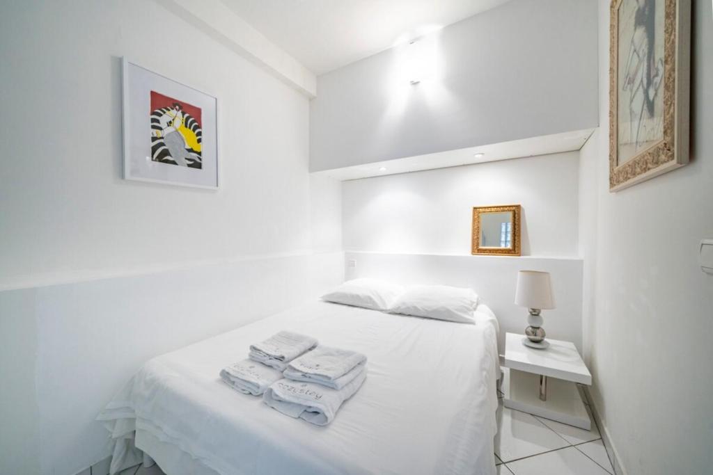 Nice 2-3 bedroom ideally located - 4