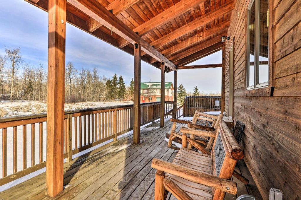 Off The Beaten Path Cabin with Mtn Views and Hot Tub, Red Lodge