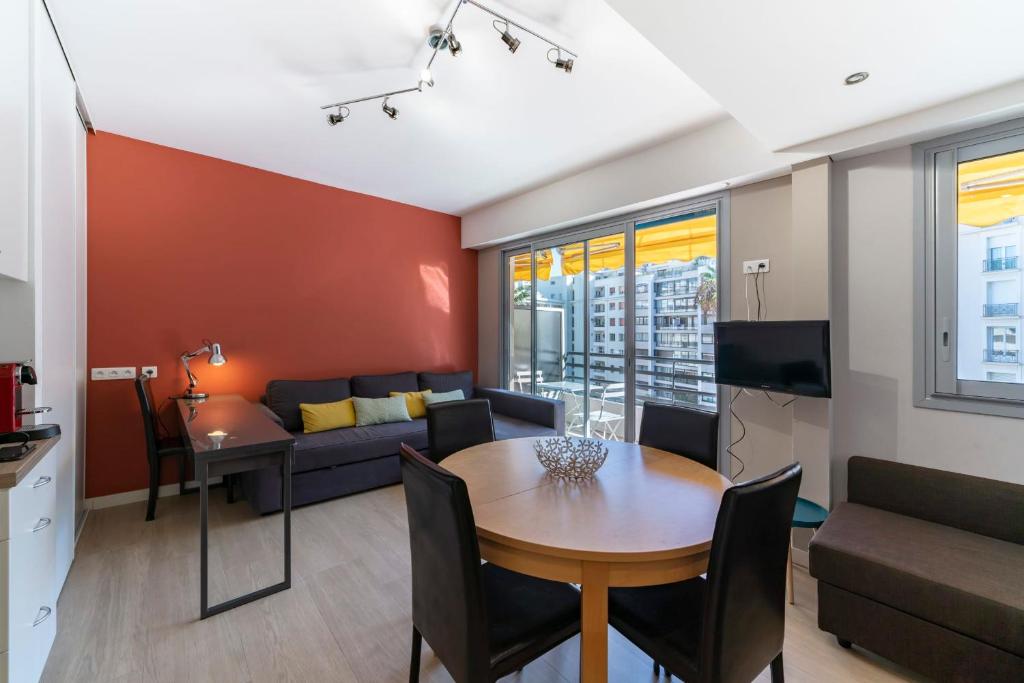 Brand new one bedroom 2min walk to Carlton hotel - 1