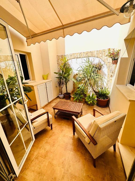 Ático con piscina privada en el corazón de Nerja! - 2