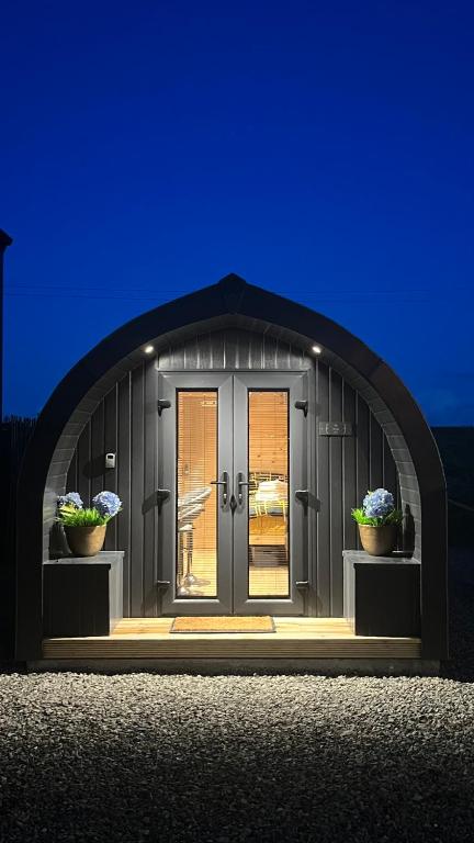 The Sandy Pod, Stornoway