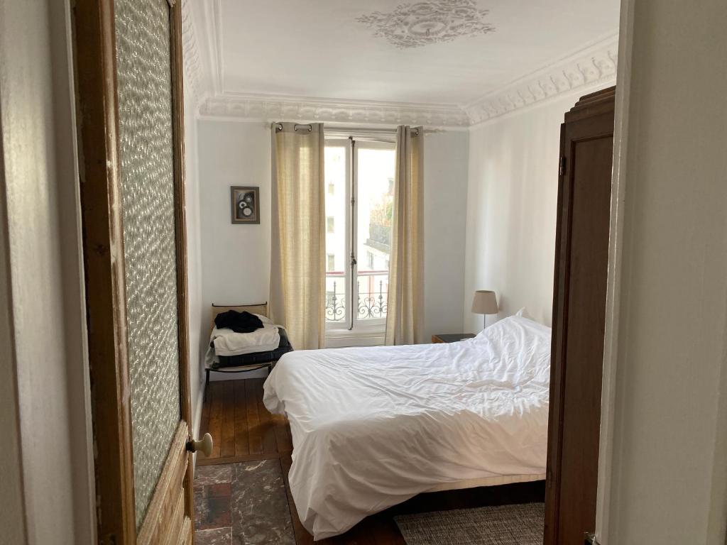 Love Nest In Paris - 2