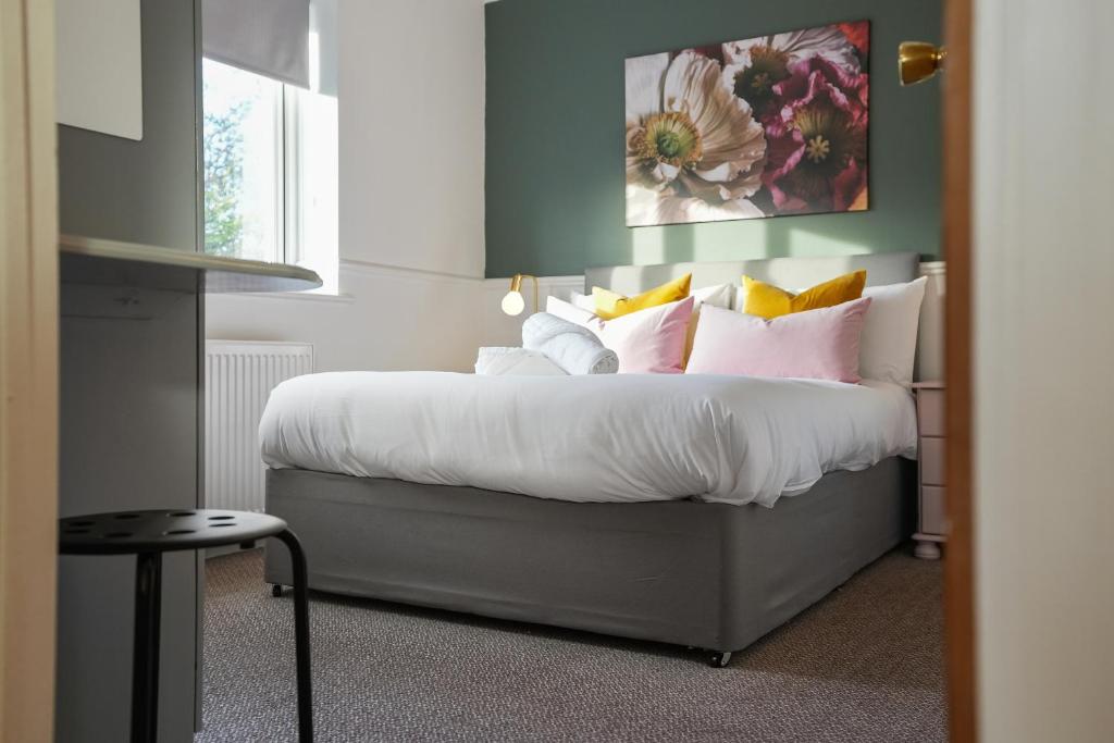 Tapton View - Modern Stay Near Chesterfield Town Center, Train Station & the Peak District, Brimington