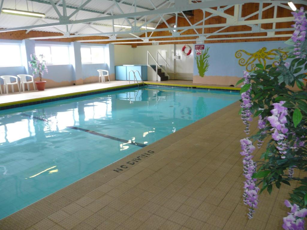 24 Gower Holiday Village