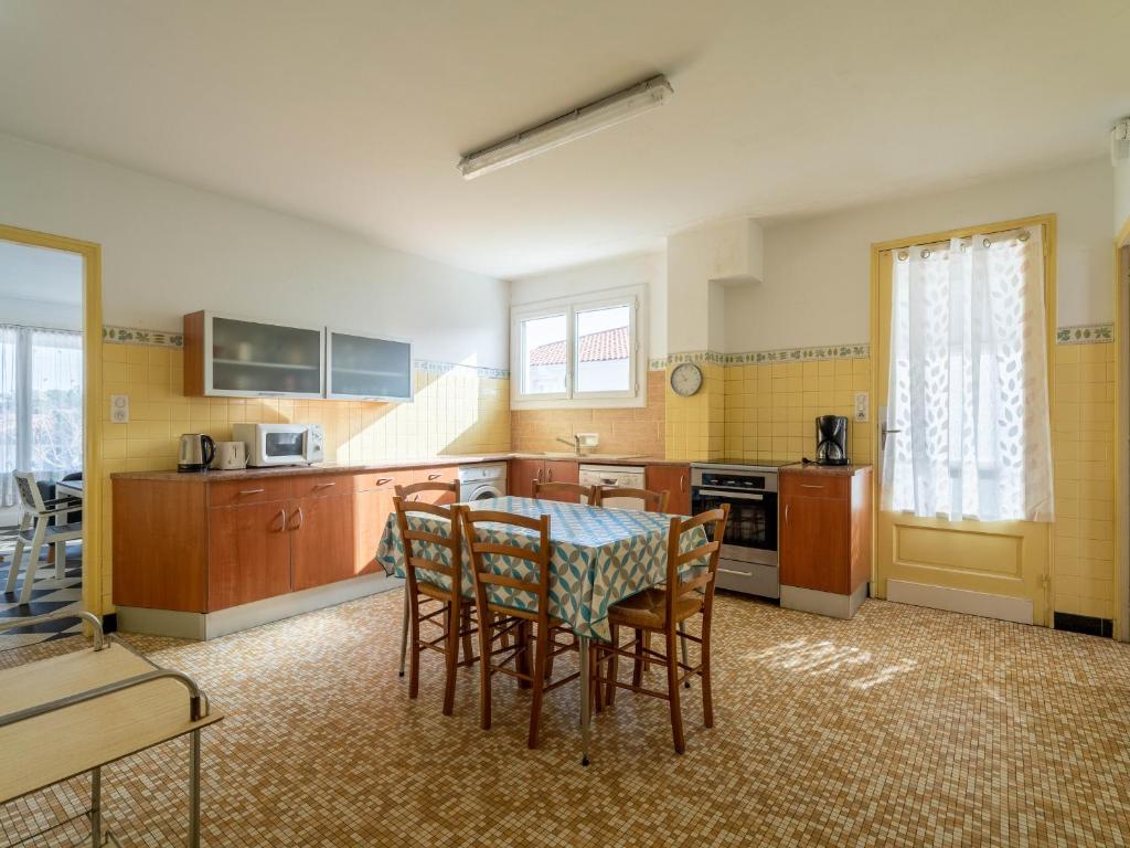 Maison 2* à 150m de l’océan, 6 pers, terrasse, jardin, proche activités - FR-1-50-93 - 3