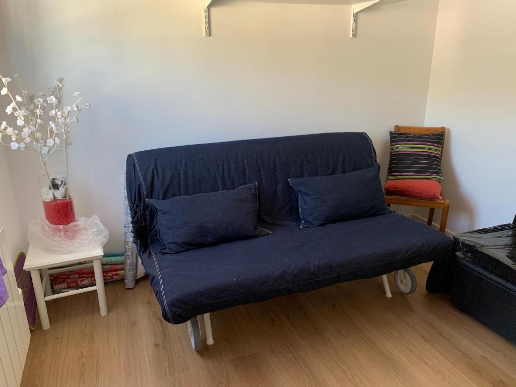 APPARTEMENT 6 PERS CLIMATISÉ - CENTRE VILLE À 15 MIN DE LA MER - 75M2 - 3 CHAMBRES - TERRASSE -CALME - PARKING - 5