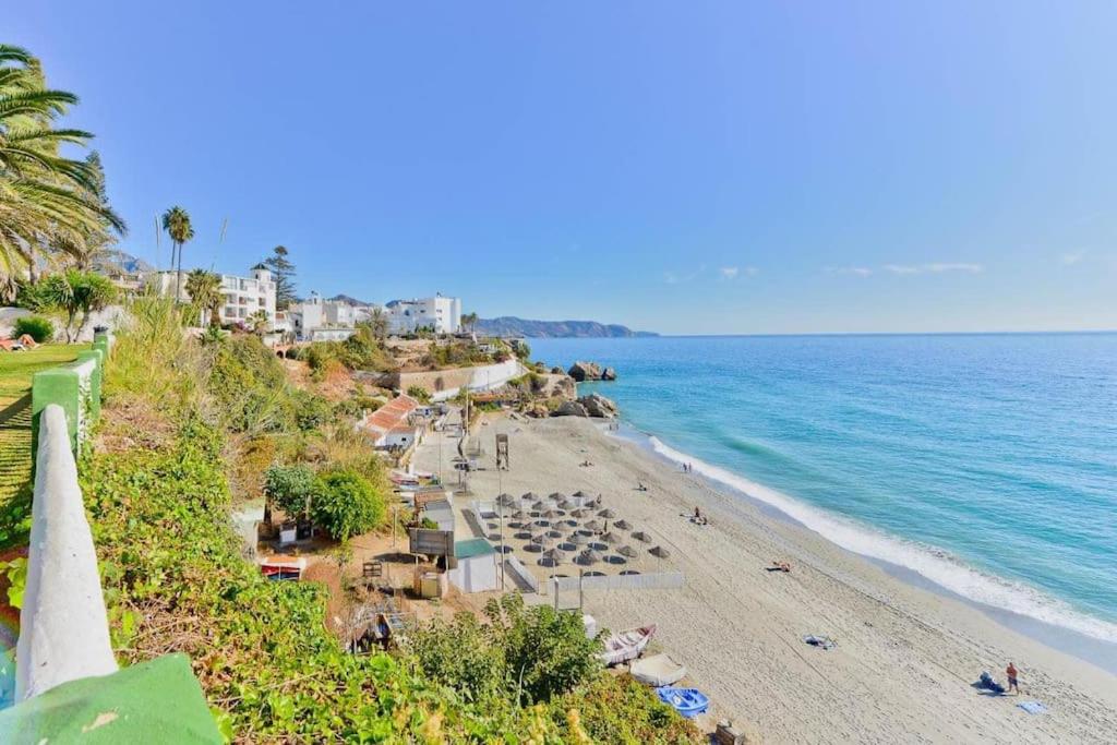 Beautiful apartment in Acapulco Playa, Nerja - 4