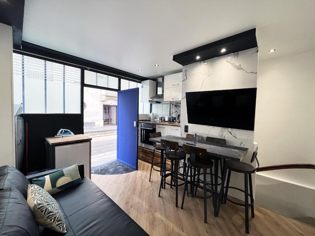Urban Flat 172 - Pretty Flat Gaite Montparnasse Cinema - 4