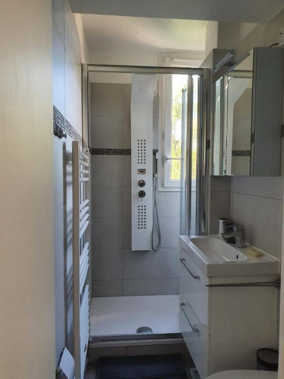 Chambre privée dans magnifique appartement calme - 5