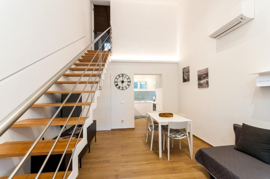 White Home - 3