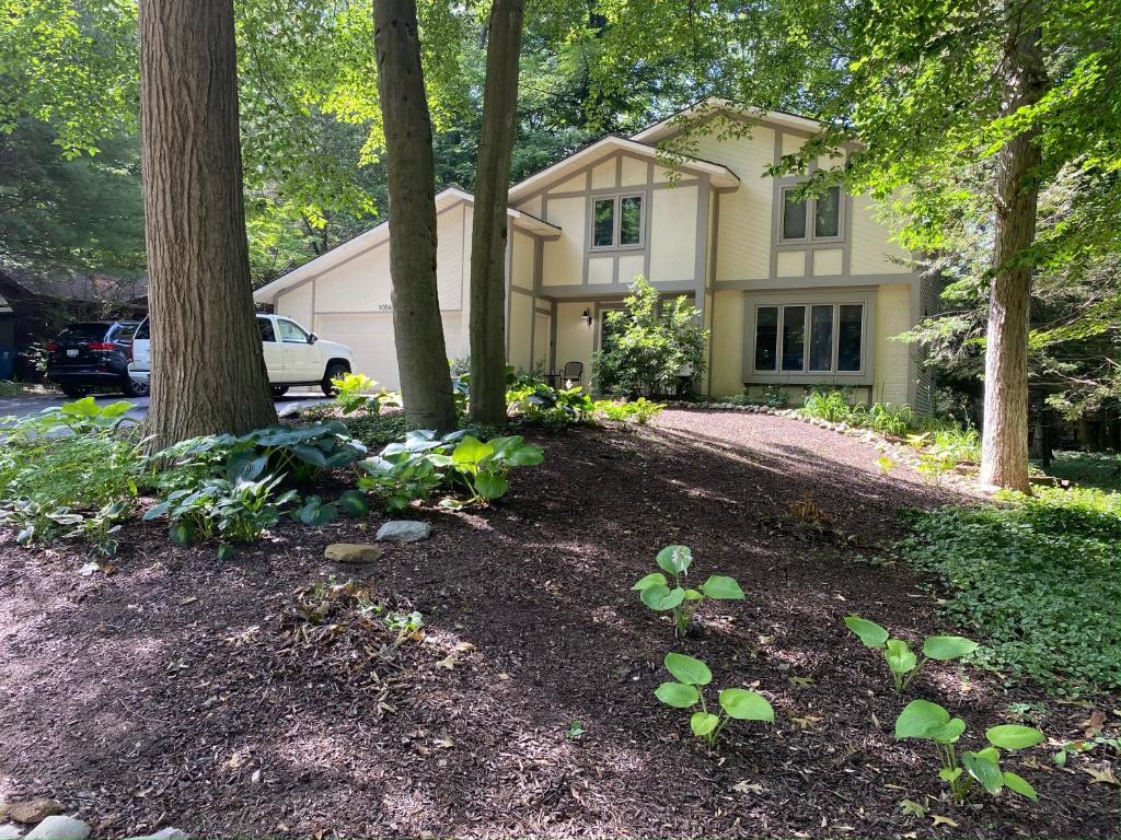 Classic home in the Waukazoo Woods Holland Michigan