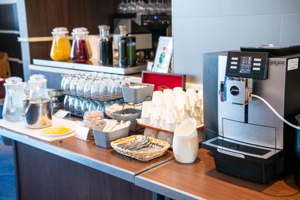 อาหารและเครื่องดื่ม