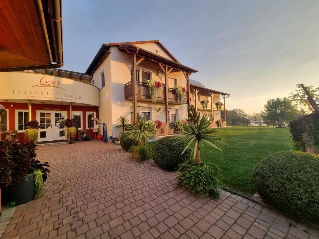 Hotel-Restaurant Teuschler-Mogg Bad Waltersdorf inklusiv Genusscard, hotell sihtkohas Bad Waltersdorf