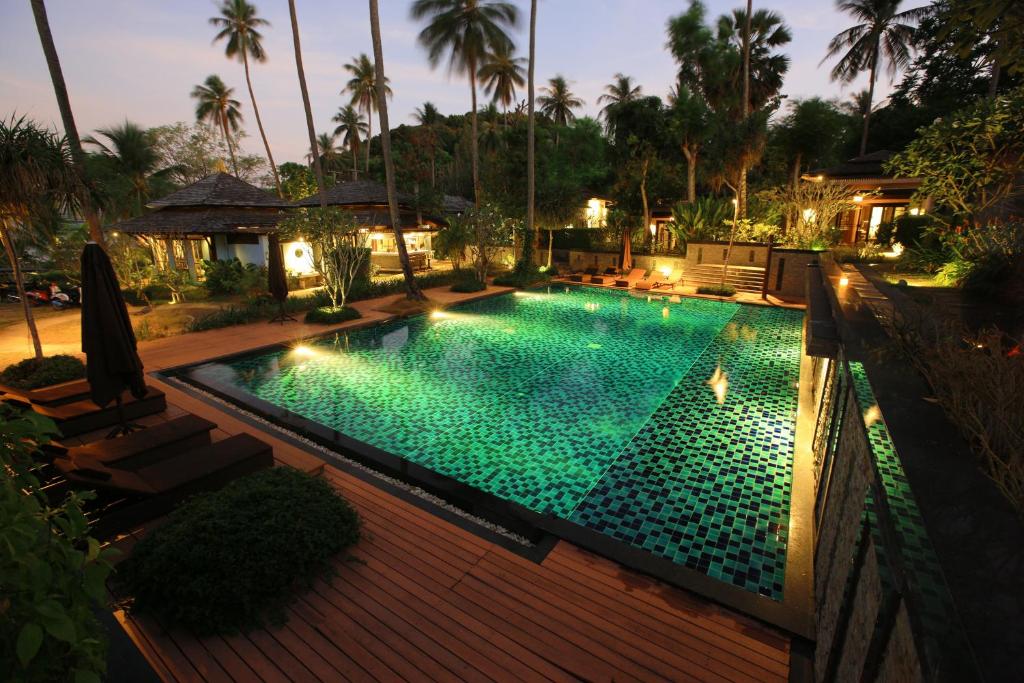 Niramaya Villa & Wellness Resort photo