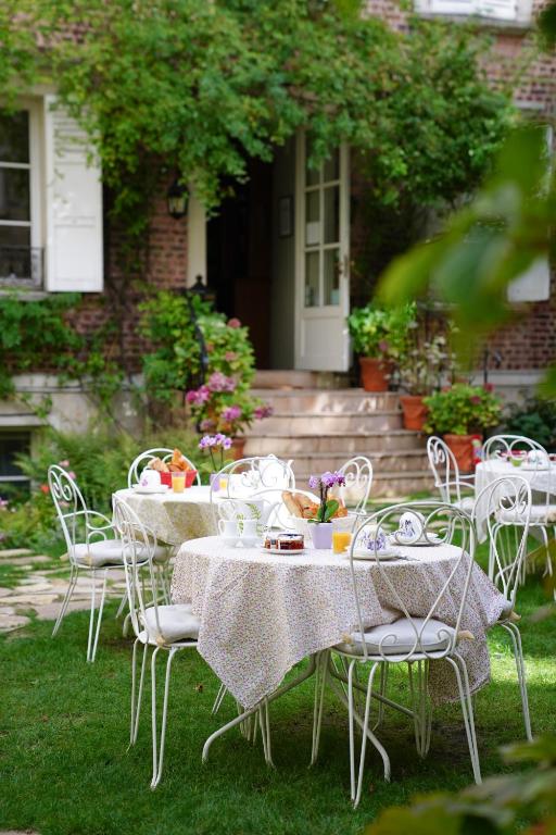 Paris Villa Escudier Additional
