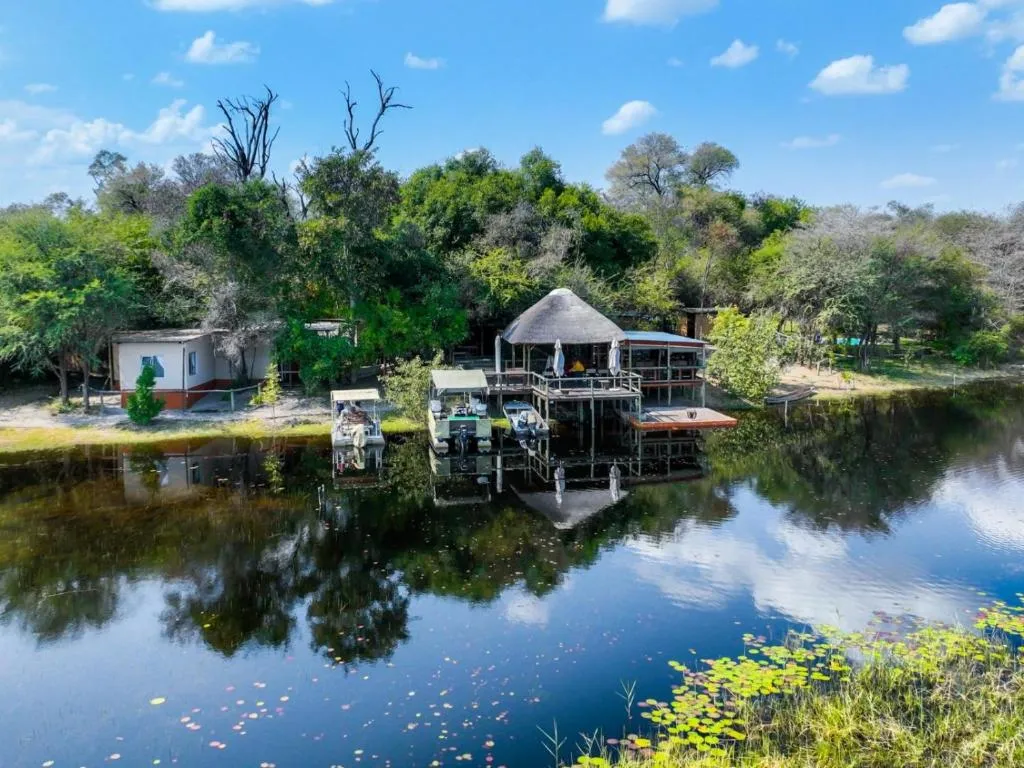 Mukolo Cabins & Camping, hotel in Kongola