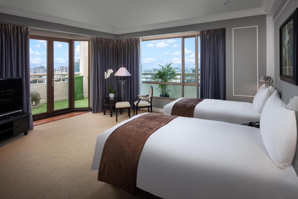 호텔 전경 하단